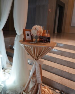 Cocktail table cover and ribbon